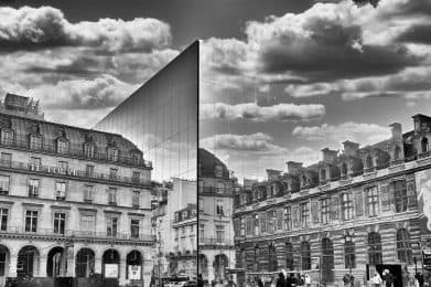 REFLEJOS EN EL LOUVRE